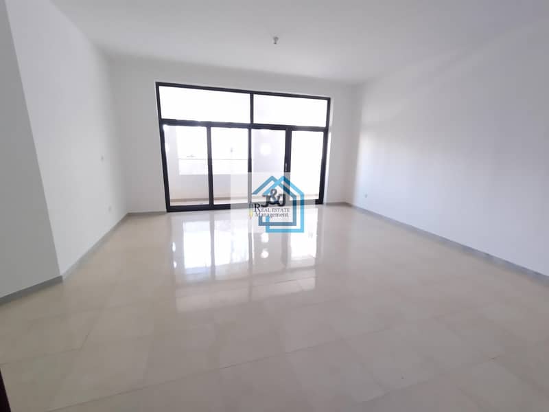 very big neat and clean adoreable 3 bedroom apartment  in khalidiyah corniche