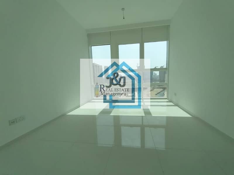 12 Payments Bright 2 Bedroom with Balcony Apartment with Canal View