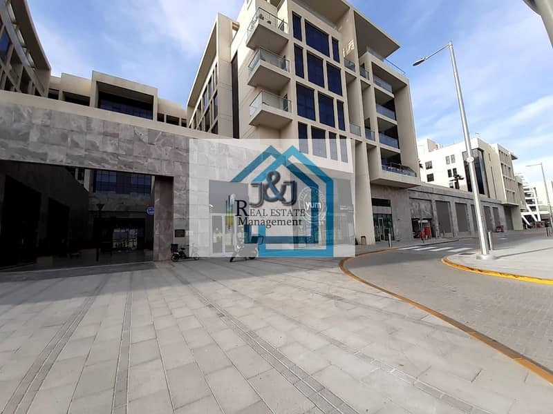 Luxury 3 bedroom with maid and balcony al bateen