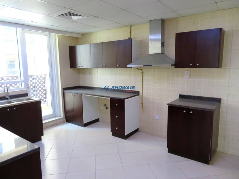 4 1388 SQ-FT I 2 BEDROOM I 3 BATH I BALCONY I NEAR JADDAF METRO