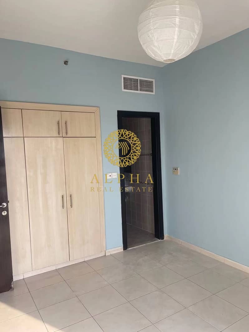 Distress Deal ! High floor 1BHK for sale 398 Distress Deal ! High floor 1BHK for sale 398