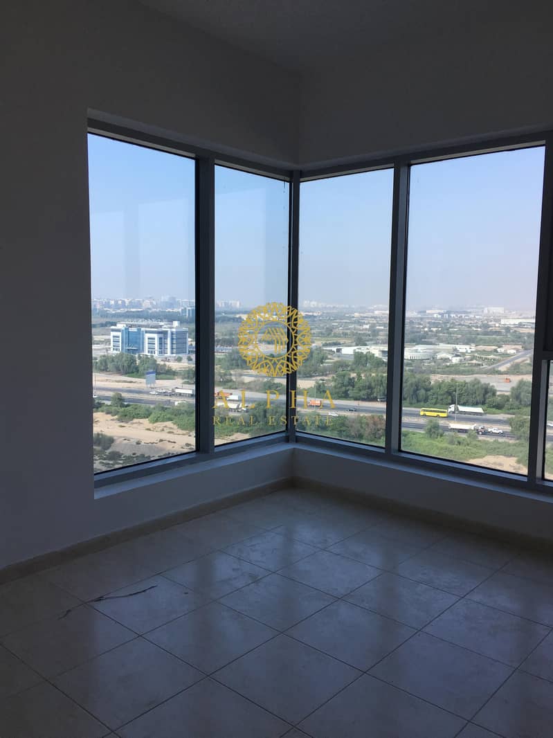 fantastic Al ain road view 2bed+balcony closed kitchen for 500K
