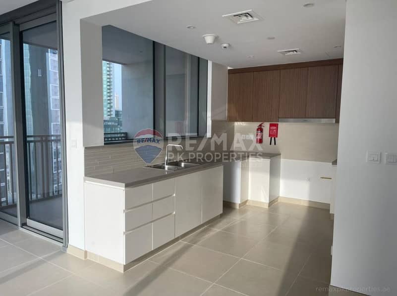 3 Spacious Superb View Ready to move in 3beds + MAid Room