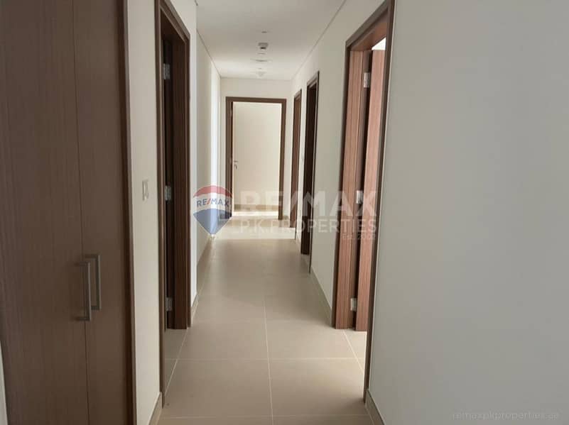 4 Spacious Superb View Ready to move in 3beds + MAid Room