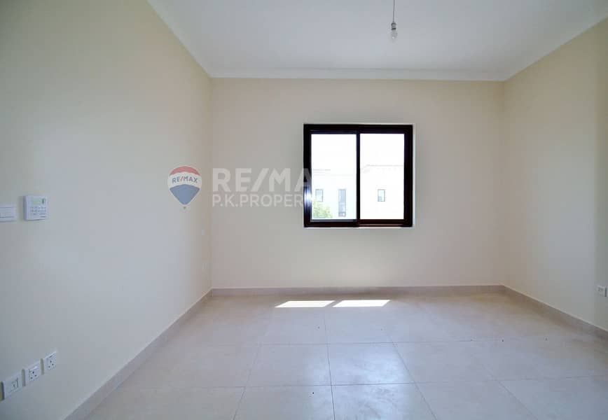13 Vacant | Type 2 | 3 Bed + Maids room - Palma