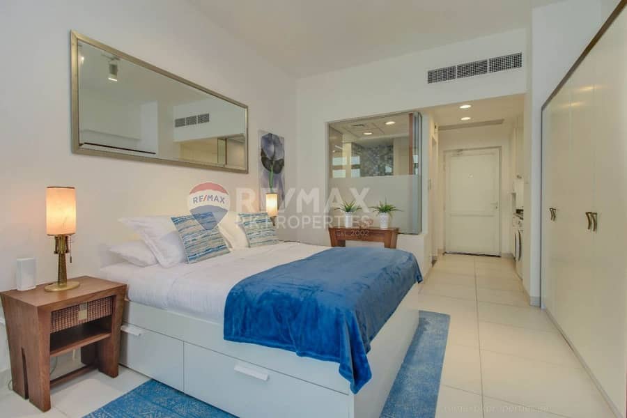 17 Fully furnished | Marina views | Stylish design
