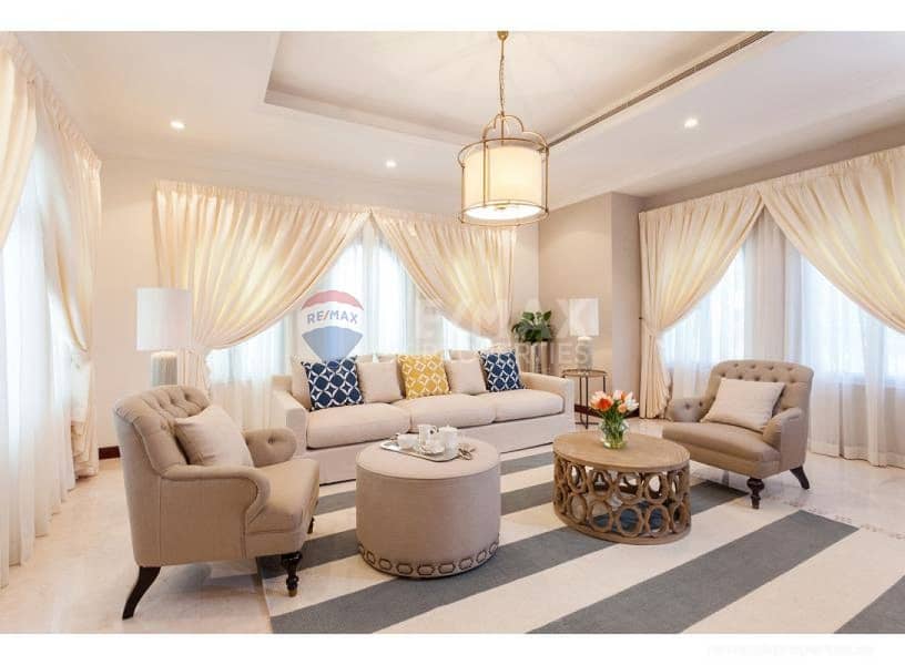 Grand Foyer | Luxuriously Furnished | VOT