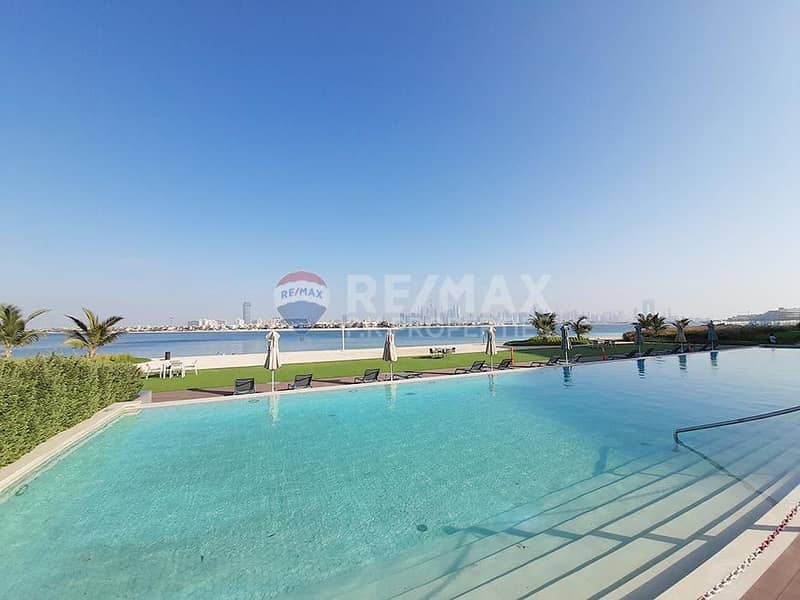 10 Beautiful 4 Beds Townhouse for sale| The 8th| Sea view