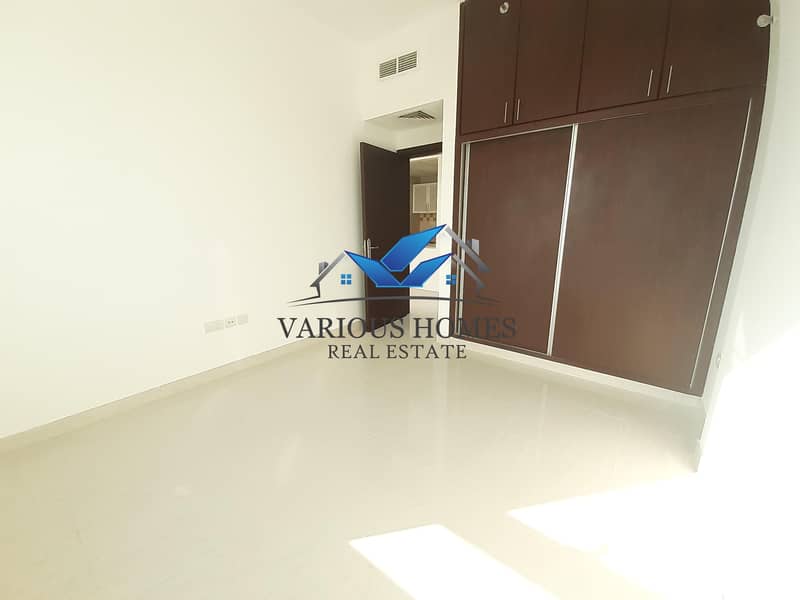 Brand new 01 Apartment central A/C Located  mushrif area 40k