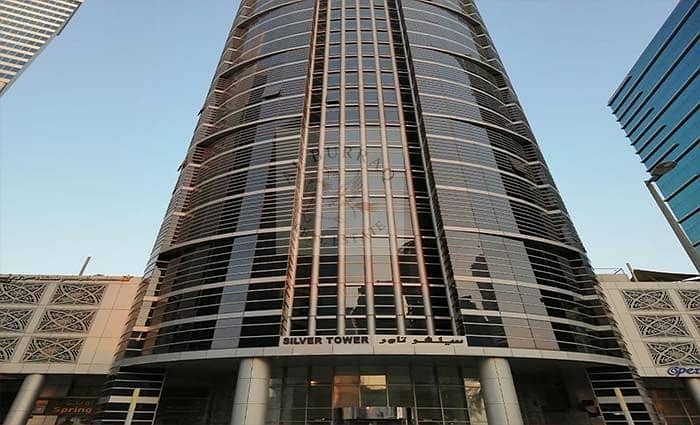 Spacious High Floor with 4 CHEQS- Office with Partitions in Business bay