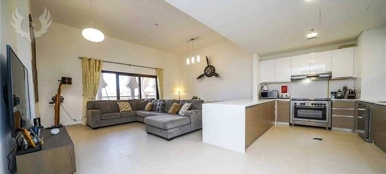 Largest 3 Bed & Balcony/Motivated Seller/Open Plan Largest 3 Bed & Balcony/Motivated Seller/Open Plan