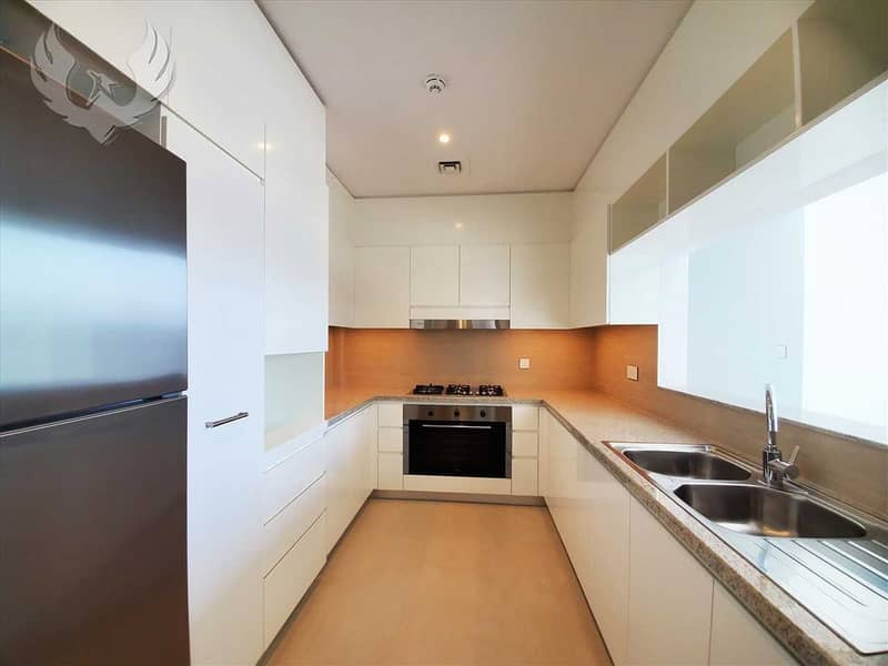 3 Ready to Move in Fully Burj View Maid Room