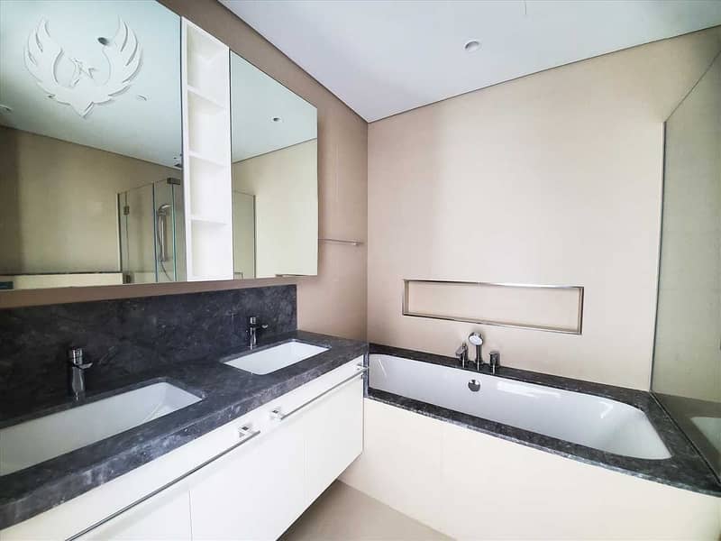 10 Ready to Move in Fully Burj View Maid Room