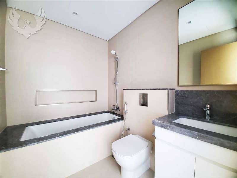 16 Ready to Move in Fully Burj View Maid Room