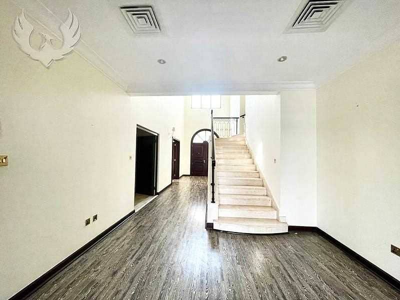 4 Atirum Entry  Vacant Now  4 Bed