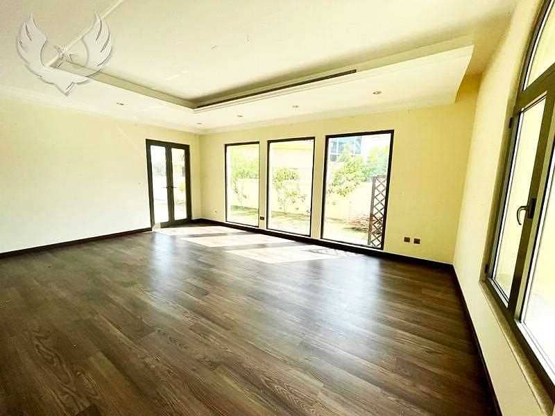 10 Atirum Entry  Vacant Now  4 Bed