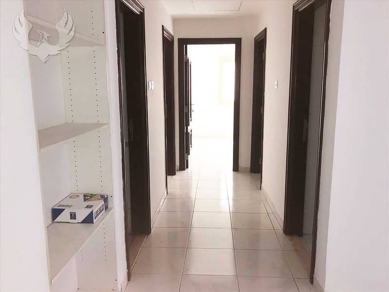 4 SPACIOUS 3 BHK l With 6 CHEQUES  l CLOSED KITCHEN