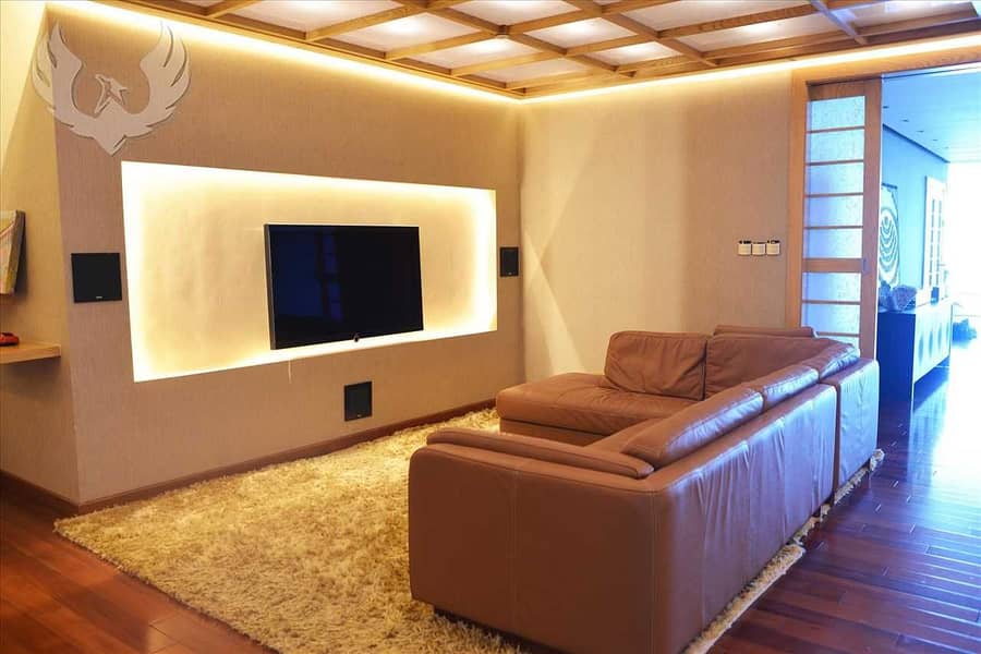 9 High Quality Upgrades/Luxury Modern Penthouse