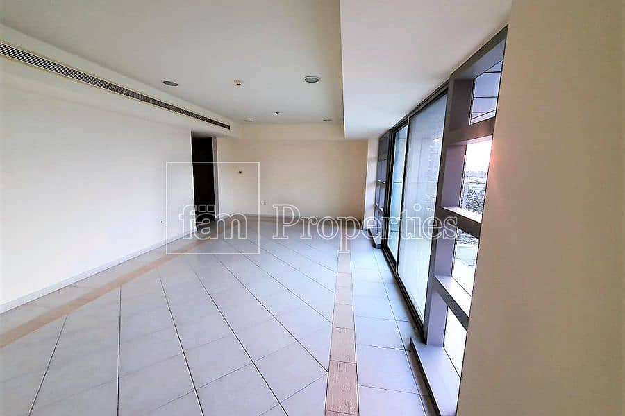 17 Huge Terrace | Palm & Dubai Eye View |