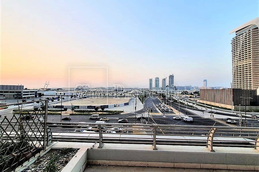 19 Huge Terrace | Palm & Dubai Eye View |