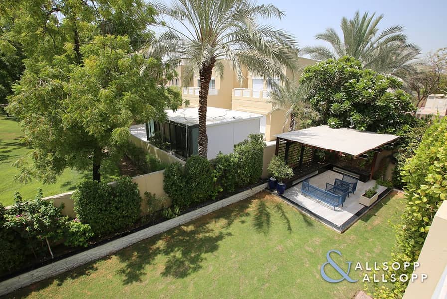 15 4 Bedrooms | Backing Pool and Park | VOT