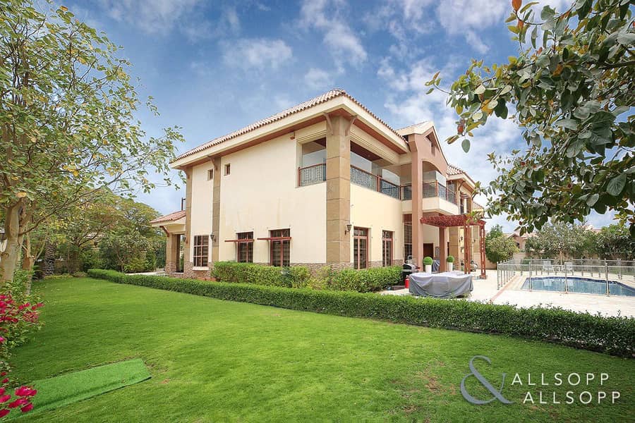 2 5 Bed Mansions | Large Plot | Private Pool