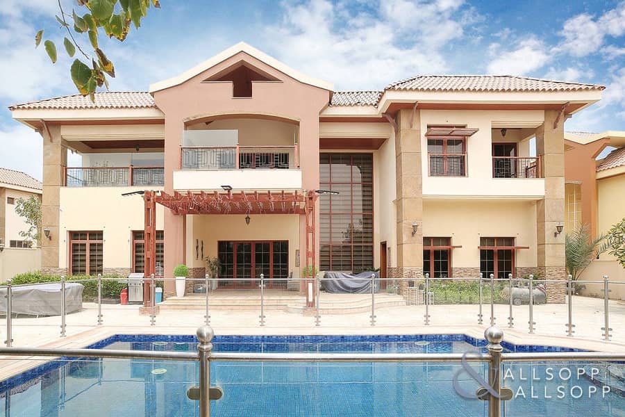 3 5 Bed Mansions | Large Plot | Private Pool