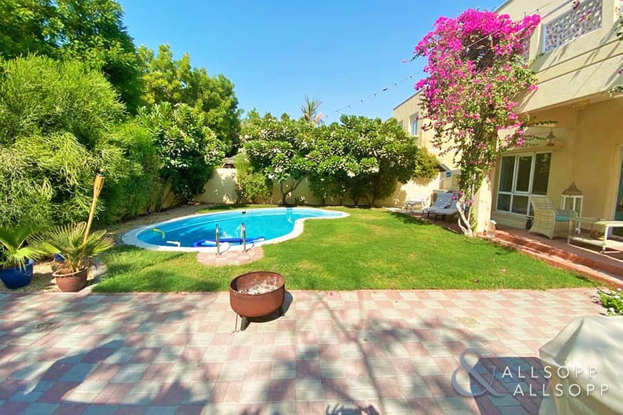 Private Pool | Type 5 | Single Row | 3 Bed