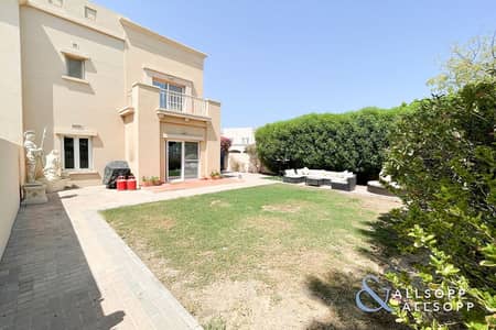 2 Bedroom Villa for Sale in The Lakes, Dubai - Rare Property | Large  Plot | Must See