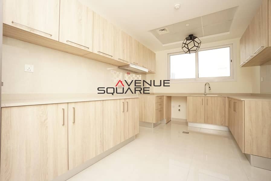 19 Big Layout 2bed | Closed Kitchen | Ready
