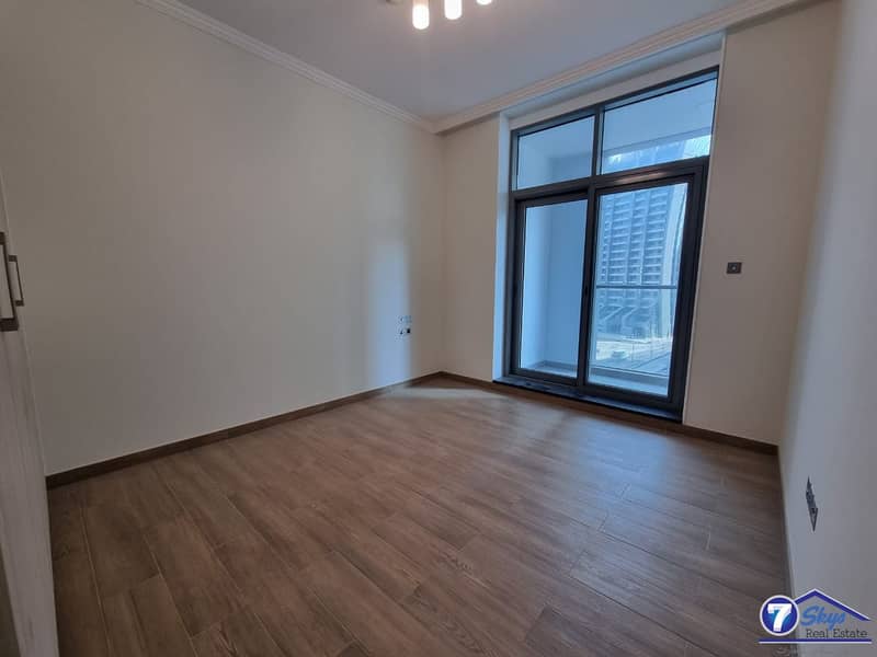5 Canal View Apartment | Huge Balcony | 1BR