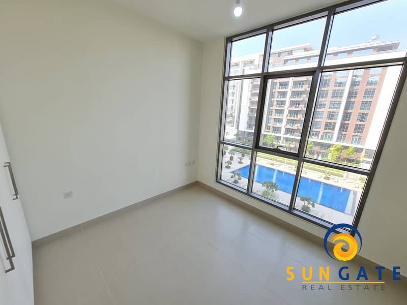 13 Vacant Brand New 3Bed+Maid Central Park Pool View