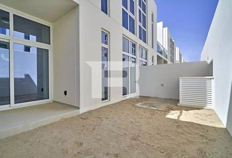 17 Brand New |3 BR Fully Furnished | Modern