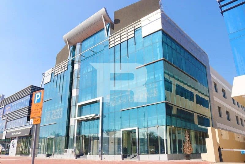 Fitted|Prime location| Sheikh Zayed Road