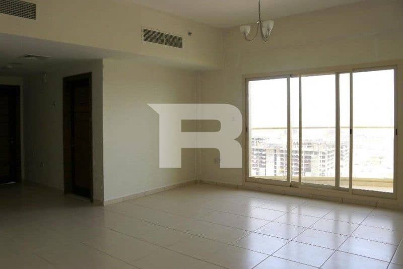 Low Rent|High Floor|Closed Kitchen|AC Free