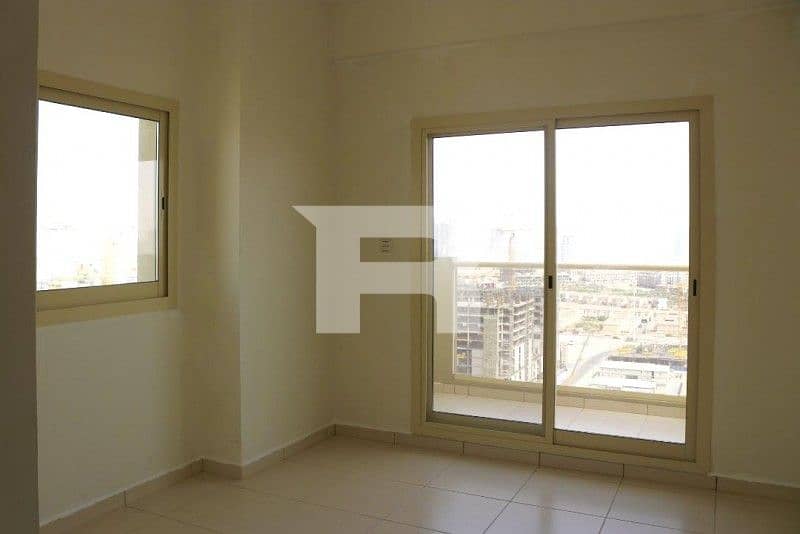12 Low Rent|High Floor|Closed Kitchen|AC Free