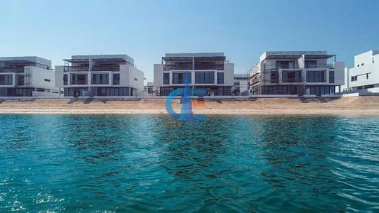 5 Bedroom Villa for Sale in Sharjah Waterfront City, Sharjah - Villa ready to move / 5 bed room/  in the first project directly on the beach of Sharjah / by instalment 3 years