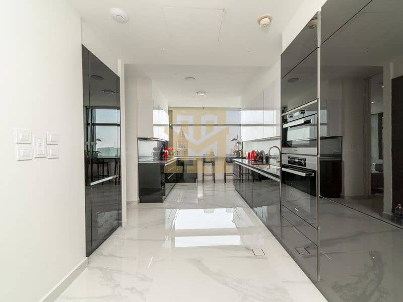 19 Luxury Penthouse 2Bed| Fully Furnished| Great Location