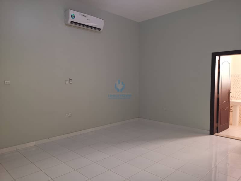 2 For rent nice beauty apartment in Al markhania