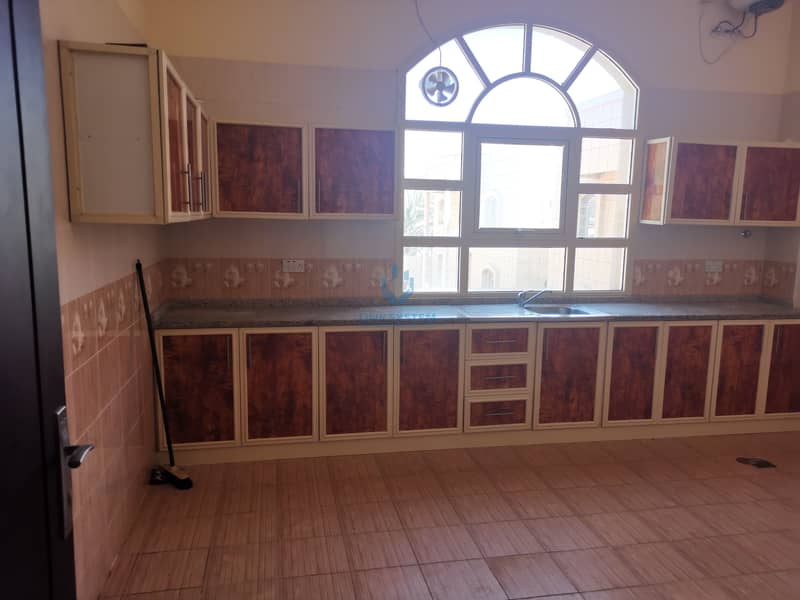 10 For rent nice beauty apartment in Al markhania