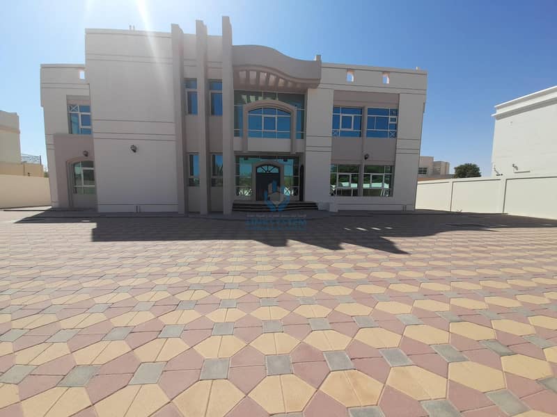 Nice Duplex 6 Bdroooms Hall in Al Foah