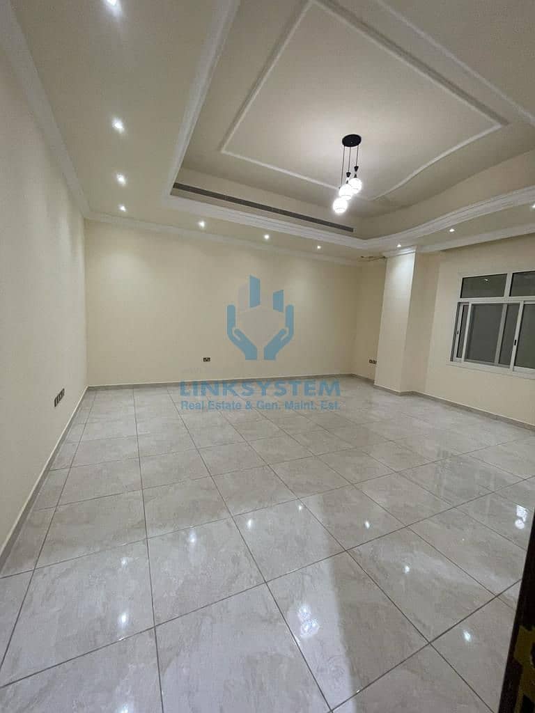 3 Nice beauty villa in Al khabisi for rent