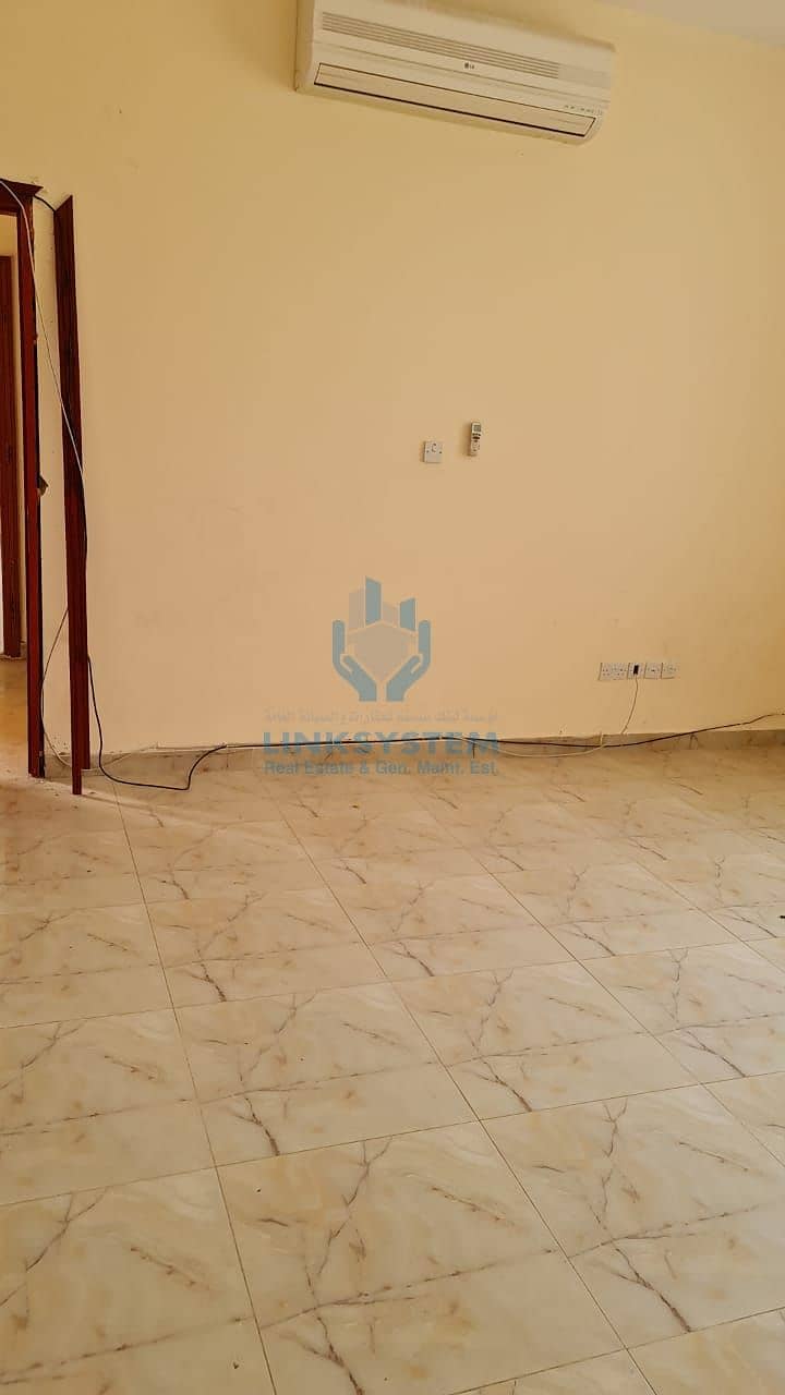 5 Big villa for rent in AL masoudi