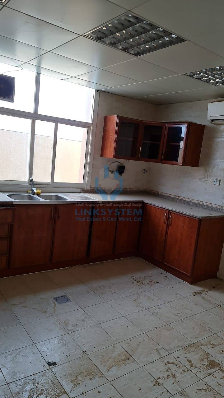 10 Big villa for rent in AL masoudi