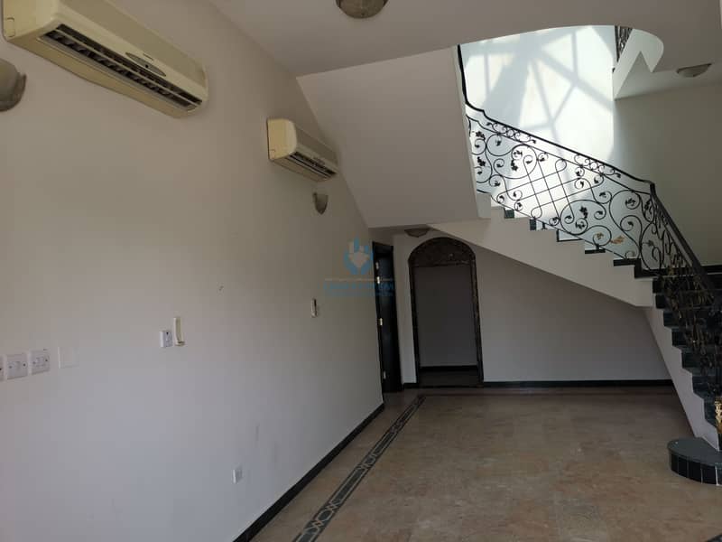 5 Nice villa for rent in AL towayya