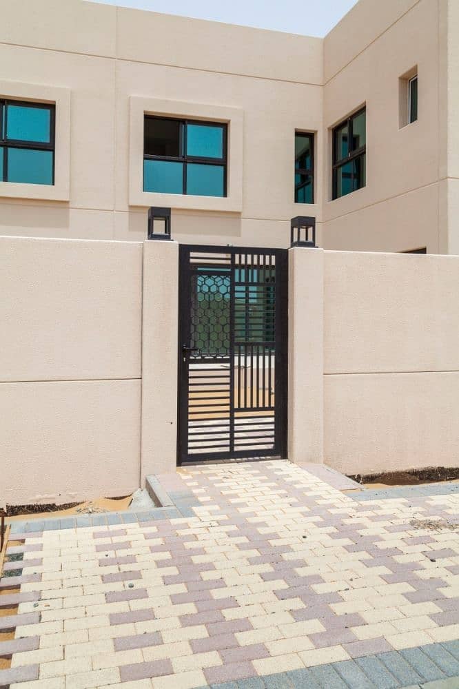 4 Select among these beautiful houses of Sustainable City in sharjah