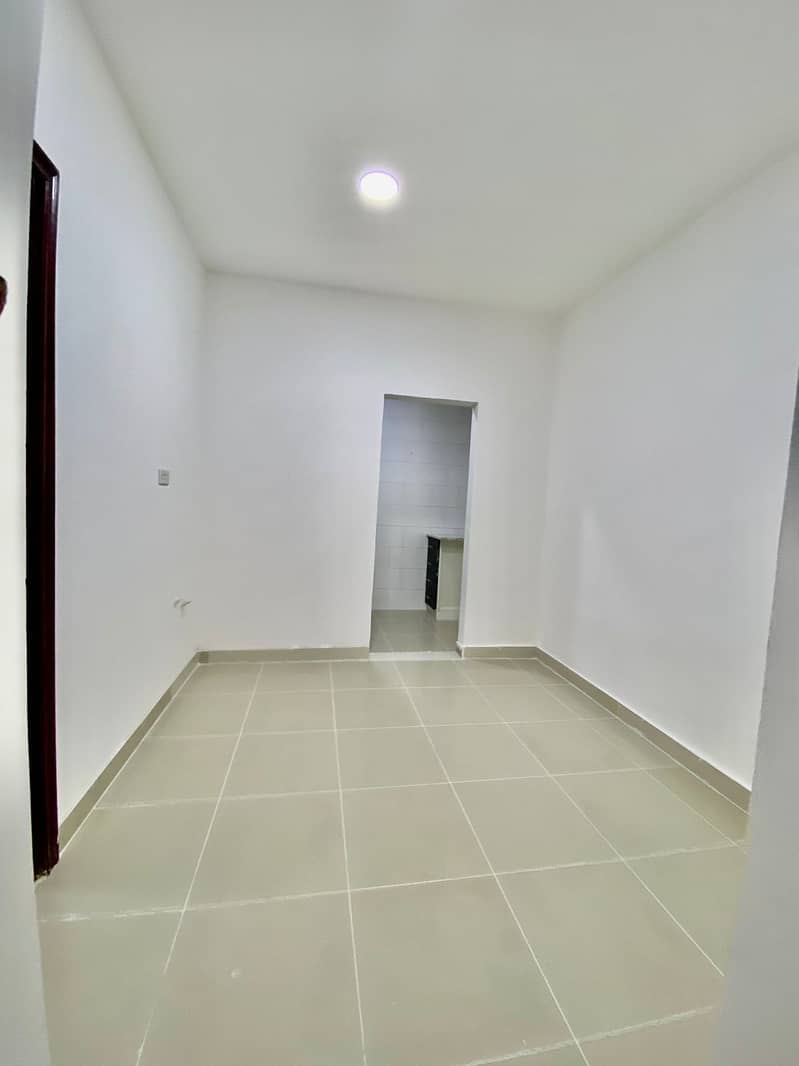 6 1 bedroom apartment with twtheeq no commossion fees and parking free