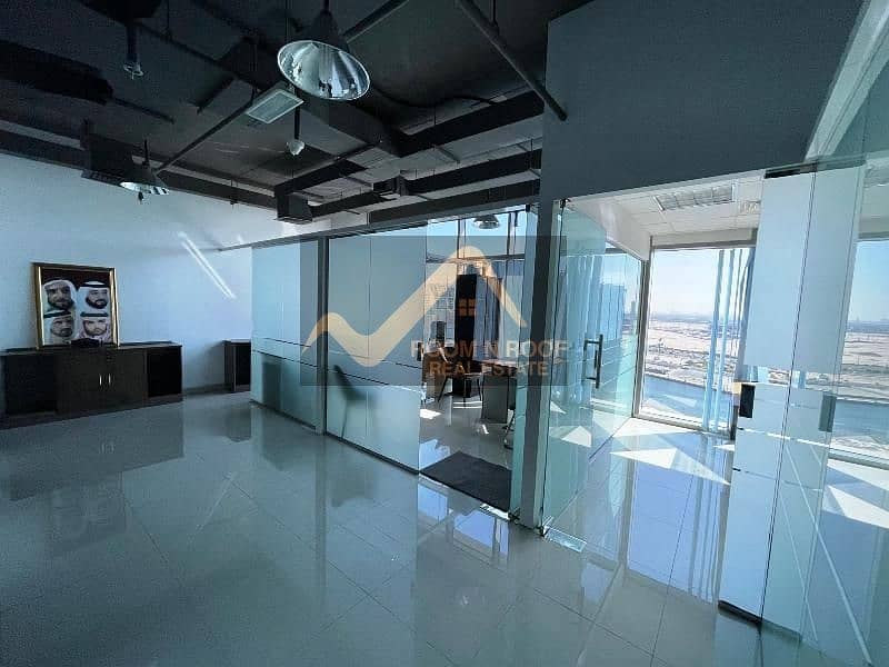 Ready To Movein| Furnished| 5 Glass Partitions| Canal View| Business Bay| Private Toilet And Pantry