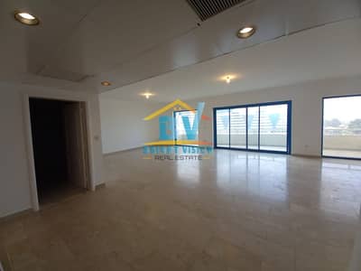 3 Bedroom Flat for Rent in Corniche Area, Abu Dhabi - Wow Super Spacious Duplex Sea View 3 BR with Maids Apartment