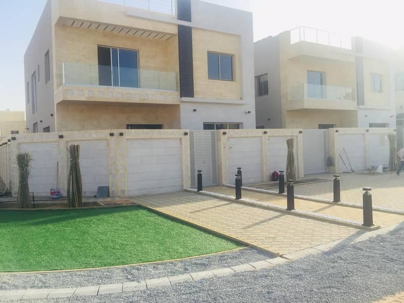 Villa for sale on the street, under construction, high quality, finished, safe for you and your family